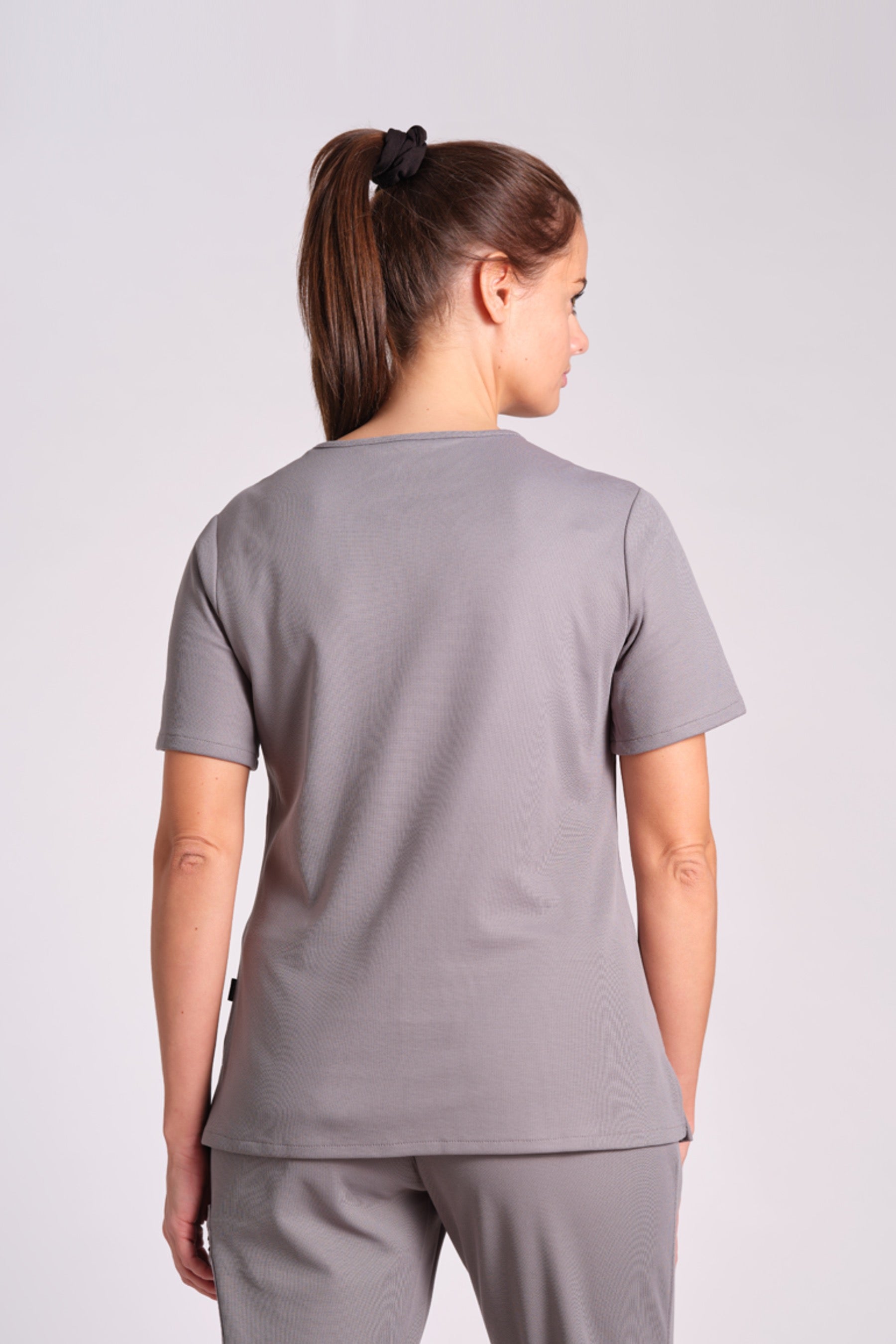 Comfort Scrub Top "Kamala" – Grey (Slim Fit)